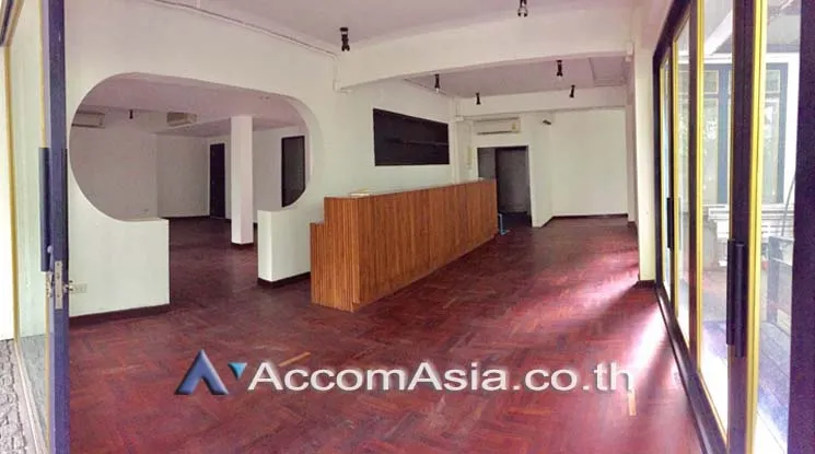 6  3 br House for rent and sale in Ploenchit ,Bangkok BTS Chitlom AA18836