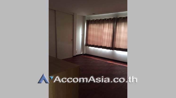 9  3 br House For Rent in Ploenchit ,Bangkok BTS Chitlom AA18836