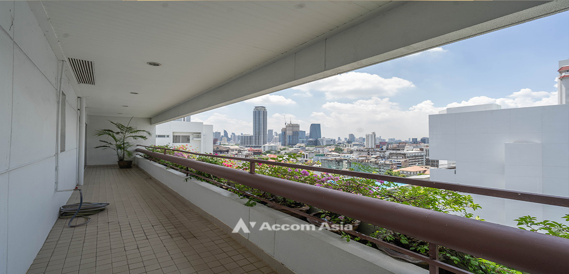 11  3 br Apartment For Rent in Sathorn ,Bangkok MRT Lumphini at Cozy and Convenient Apartment Near Garden Intl AA18838