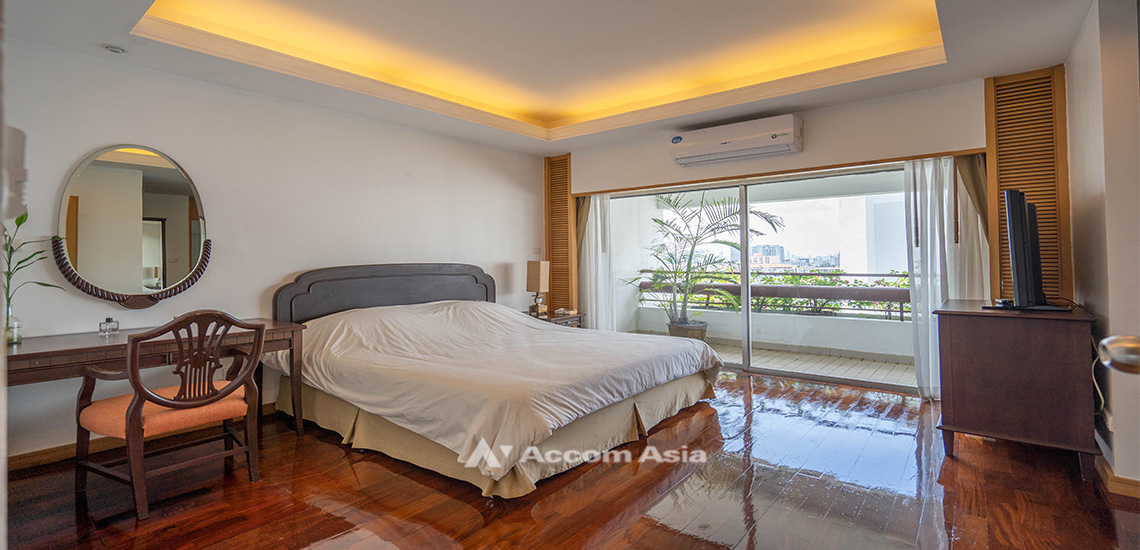 7  3 br Apartment For Rent in Sathorn ,Bangkok MRT Lumphini at Cozy and Convenient Apartment Near Garden Intl AA18838
