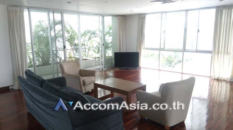 unitPet friendly |  3 Bedrooms  Apartment For Rent in Sathorn, Bangkok  near BTS Surasak (AA18849)