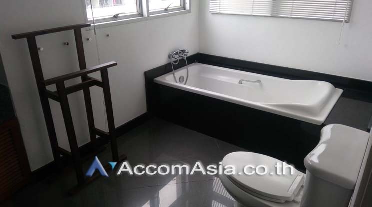 12  3 br Apartment For Rent in Sathorn ,Bangkok BTS Surasak at Central Area of Sathon A Short Walk to BTS Surasak AA18849