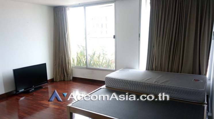 unitPet friendly |  3 Bedrooms  Apartment For Rent in Sathorn, Bangkok  near BTS Surasak (AA18849)