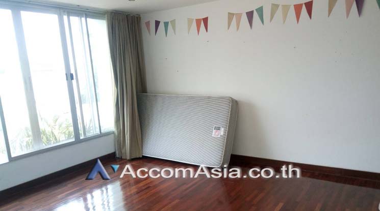 9  3 br Apartment For Rent in Sathorn ,Bangkok BTS Surasak at Central Area of Sathon A Short Walk to BTS Surasak AA18849