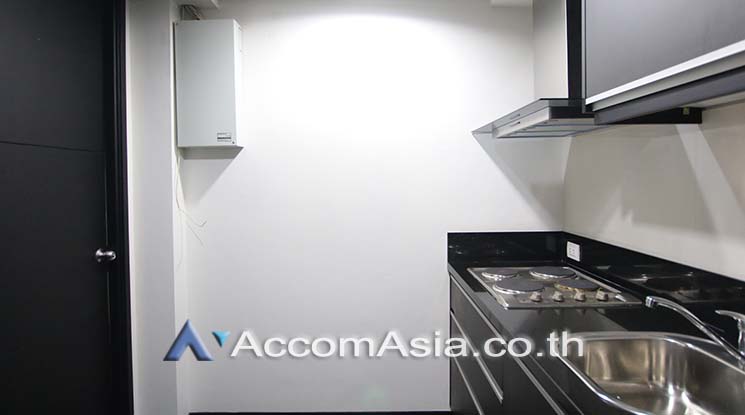 1  2 br Condominium For Sale in Ploenchit ,Bangkok BTS Ratchadamri at Sarasini Residence AA18980