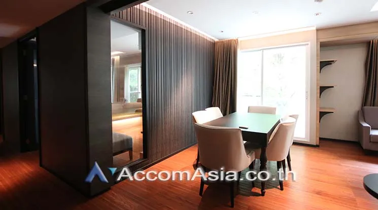 unit 2 Bedrooms  Condominium For Sale in Ploenchit, Bangkok  near BTS Ratchadamri (AA18980)
