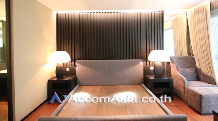 5  1 br Condominium For Sale in Ploenchit ,Bangkok BTS Ratchadamri at Sarasini Residence AA18983