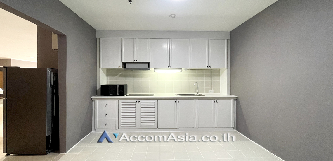unit 3 Bedrooms  Condominium For Rent in Sukhumvit, Bangkok  (AA19017)