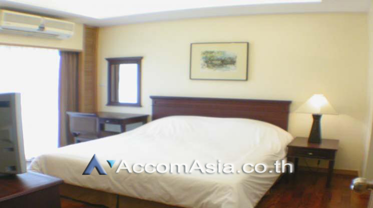  1  2 br Apartment For Rent in Sathorn ,Bangkok MRT Lumphini at Cozy and Convenient Apartment Near Garden Intl 10289