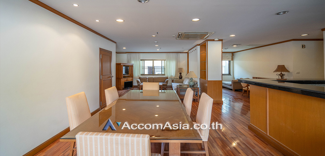 4  2 br Apartment For Rent in Sathorn ,Bangkok BTS Chong Nonsi at Cozy Low-rise Apartment in Sathorn, Walk to BTS 6 mins. AA19122