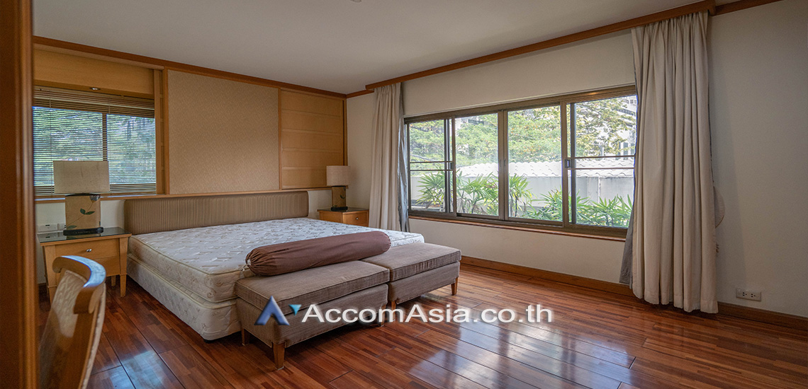9  2 br Apartment For Rent in Sathorn ,Bangkok BTS Chong Nonsi at Cozy Low-rise Apartment in Sathorn, Walk to BTS 6 mins. AA19122