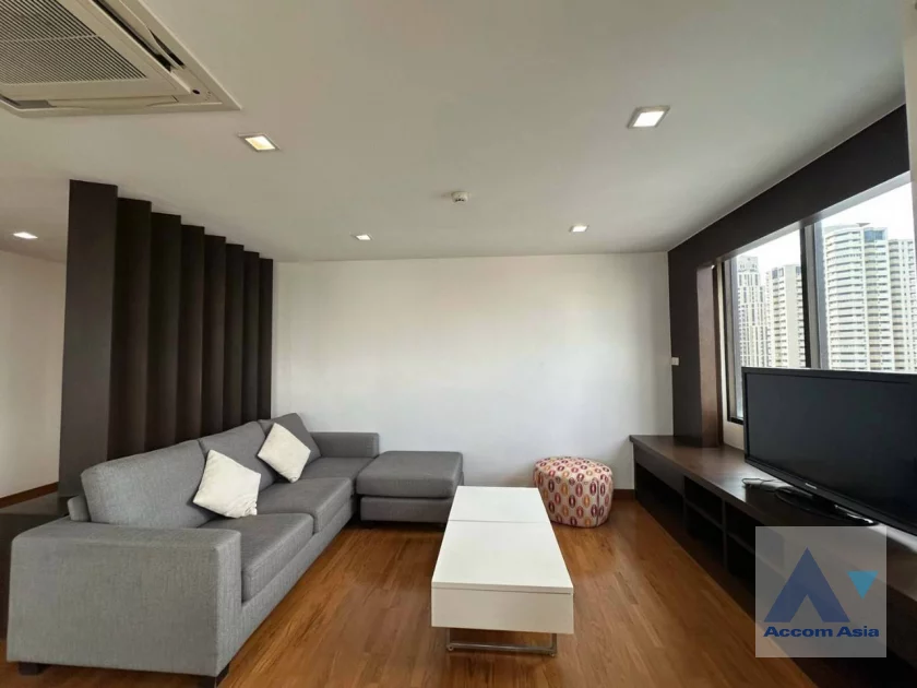 unit 3 Bedrooms  Apartment For Rent in Sukhumvit, Bangkok  near BTS Thong Lo (AA19125)