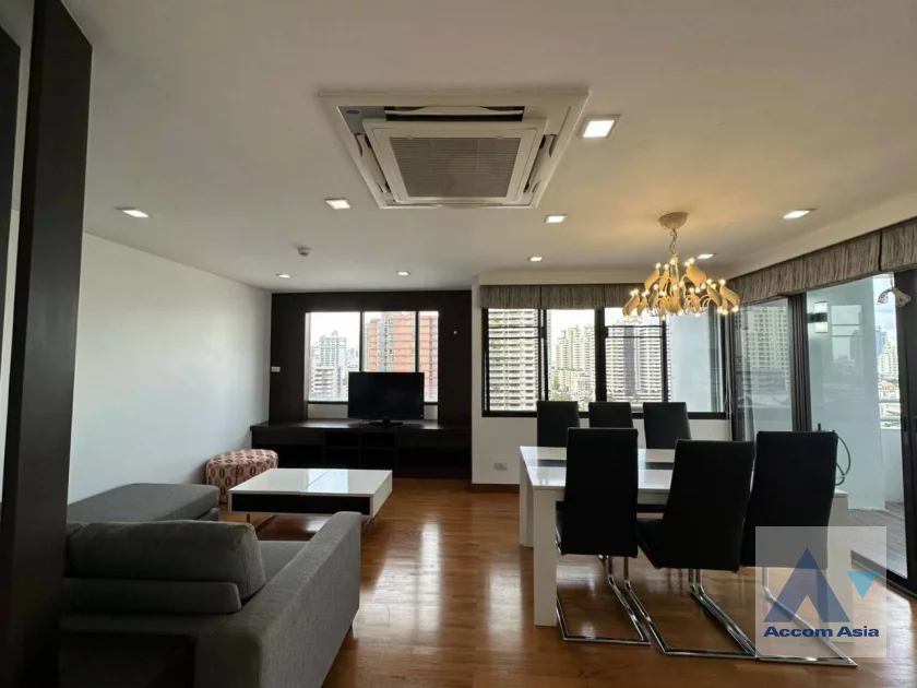 unit 3 Bedrooms  Apartment For Rent in Sukhumvit, Bangkok  near BTS Thong Lo (AA19125)