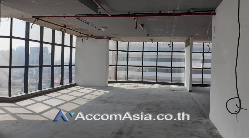 unit Office space For Rent in Sukhumvit, Bangkok  near BTS Ekkamai (AA19220)