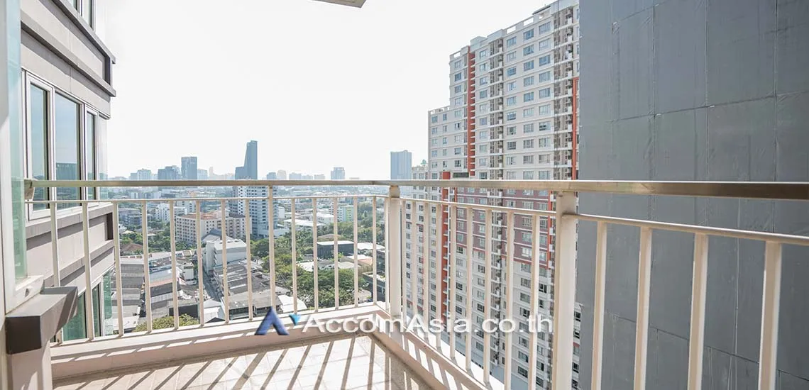 unit 2 Bedrooms  Condominium For Rent in Sukhumvit, Bangkok  near BTS Phrom Phong (AA19229)