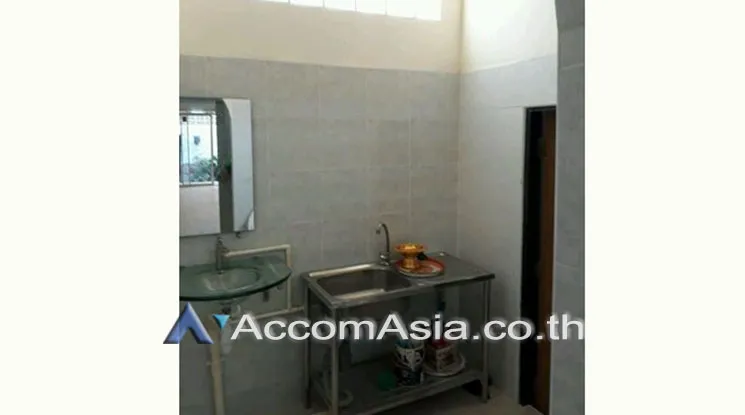5  3 br Shophouse for rent and sale in Sukhumvit ,Bangkok BTS Phrom Phong AA19231