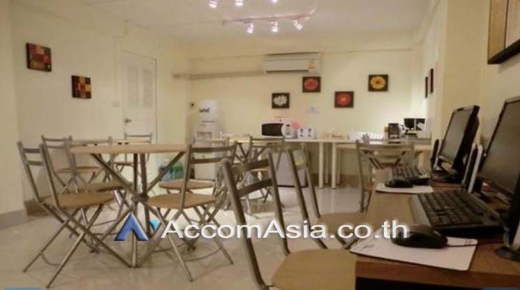  1  Studio Shophouse For Rent in Sukhumvit ,Bangkok BTS Phra khanong AA19239