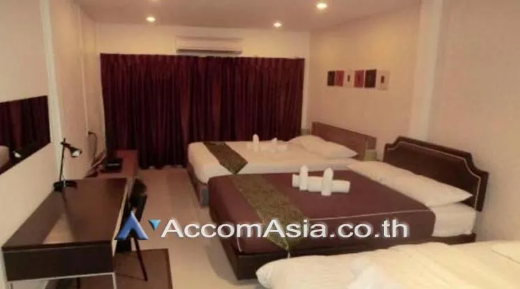 unit Studio  Shophouse For Rent in Sukhumvit, Bangkok  near BTS Phra khanong (AA19239)