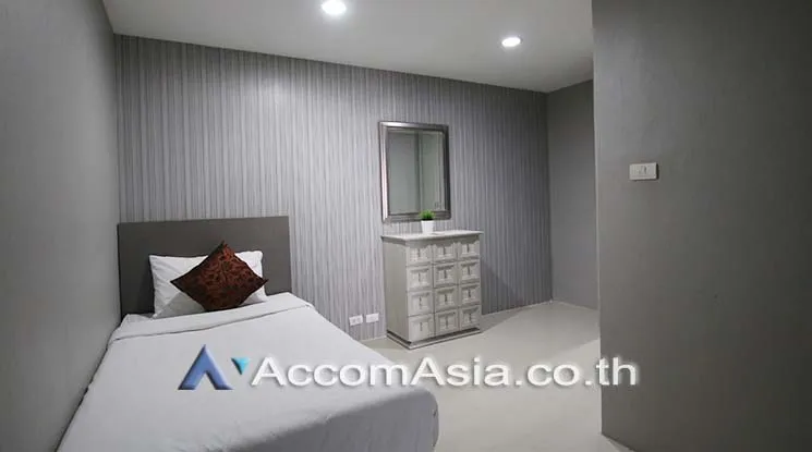 unit 2 Bedrooms  Condominium For Rent in Sukhumvit, Bangkok  near BTS Phrom Phong (AA19242)