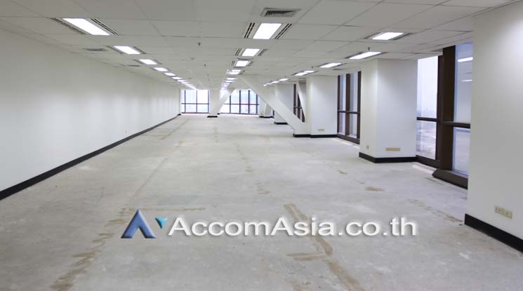  2  Studio Office Space For Rent in Sathorn ,Bangkok BTS Surasak at Chartered Square Building AA19251