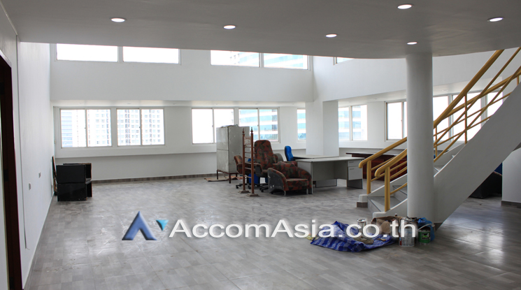  1  Office Space for rent and sale in Ratchadaphisek ,Bangkok MRT Thailand Cultural Center at Amornphan 205 AA19270