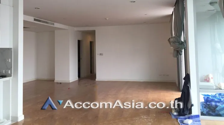  2  4 br Condominium For Rent in Ploenchit ,Bangkok MRT Sam Yan - BTS Sala Daeng at Chamchuri Square Residence AA19276