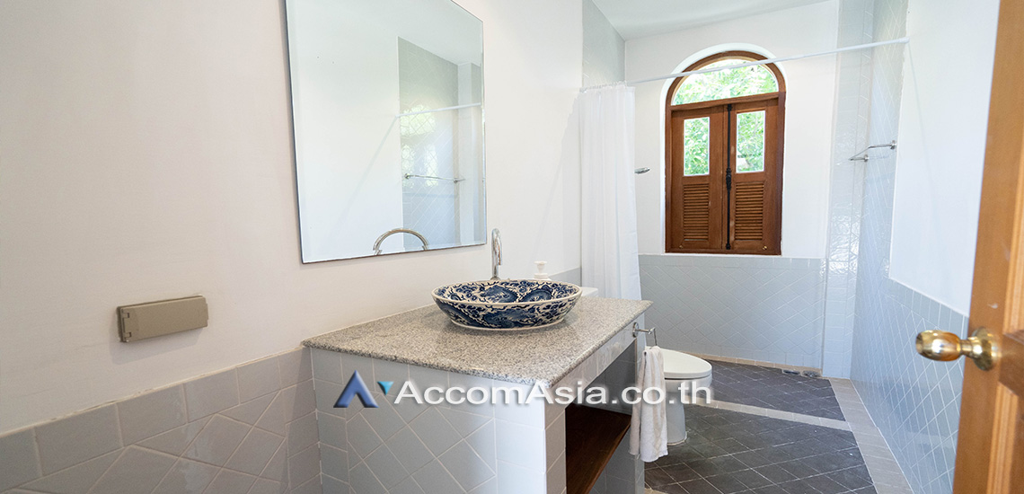 22  4 br House for rent and sale in Sukhumvit ,Bangkok BTS Punnawithi AA19286