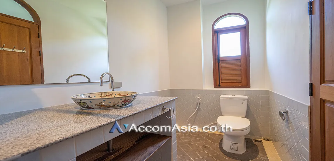 20  4 br House for rent and sale in Sukhumvit ,Bangkok BTS Punnawithi AA19286