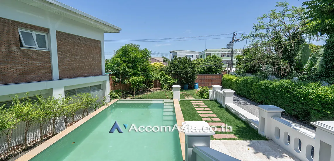 unitHome Office, Private Swimming Pool, Pet friendly |  4 Bedrooms  House For Rent & Sale in Sukhumvit, Bangkok  near BTS Punnawithi (AA19286)