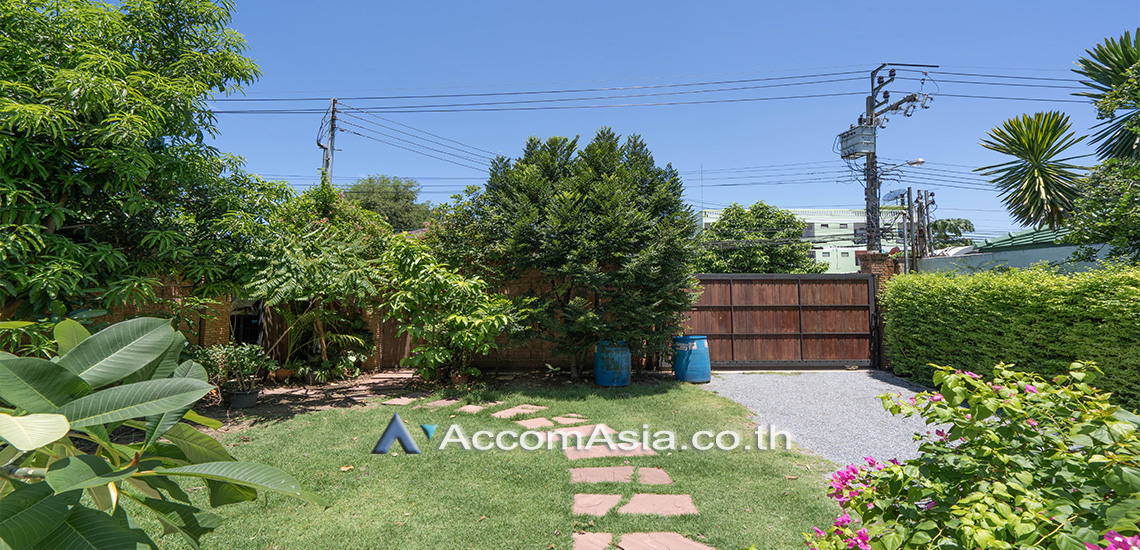 4  4 br House for rent and sale in Sukhumvit ,Bangkok BTS Punnawithi AA19286