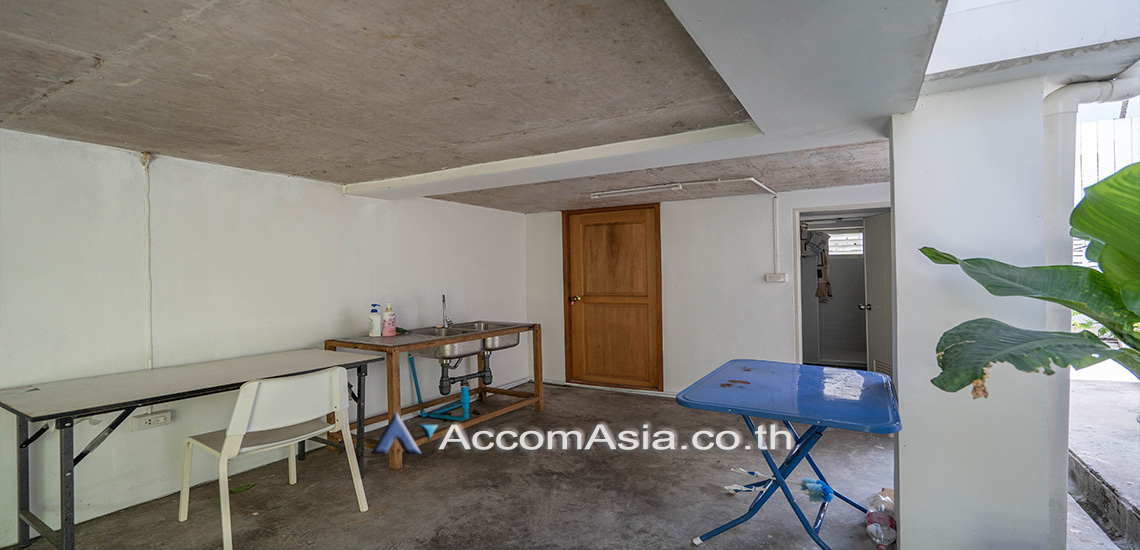 23  4 br House for rent and sale in Sukhumvit ,Bangkok BTS Punnawithi AA19286