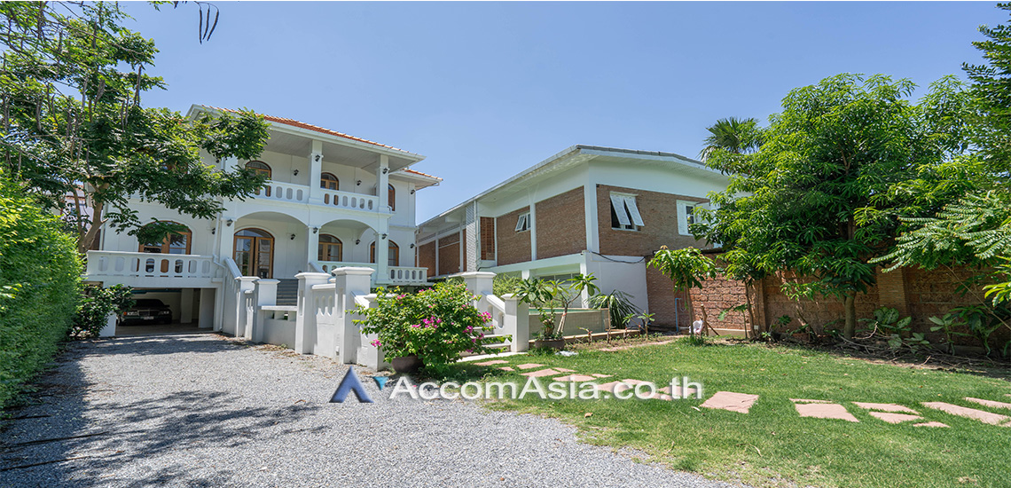  1  4 br House for rent and sale in Sukhumvit ,Bangkok BTS Punnawithi AA19286