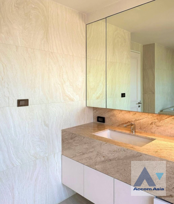 5  3 br Condominium For Rent in Sukhumvit ,Bangkok BTS Ekkamai at Phatssana Gardens AA19287