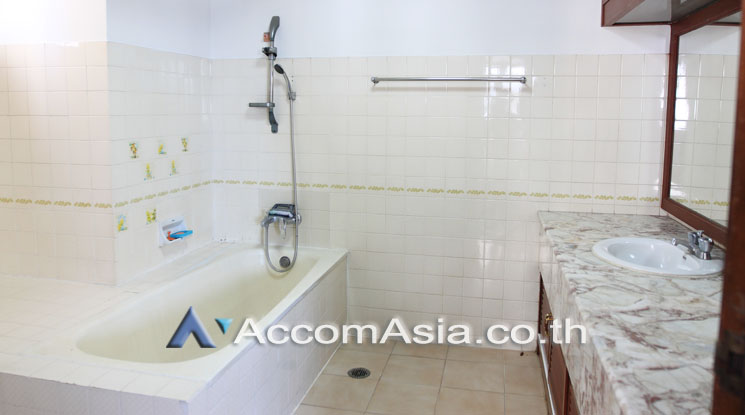 7  4 br Condominium For Rent in Sukhumvit ,Bangkok BTS Ekkamai at Tai Ping Tower AA19373