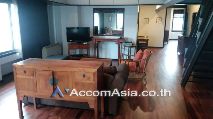 unit 3 Bedrooms  Apartment For Rent in Phaholyothin, Bangkok  near BTS Ari (AA19409)