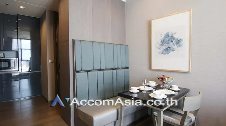 unit 1 Bedroom  Condominium For Rent & Sale in Silom, Bangkok  near BTS Surasak (AA19437)