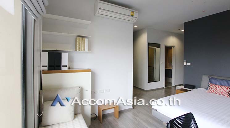 7  2 br Condominium for rent and sale in Charoen Nakhon ,Bangkok BTS Wongwian Yai at Nye By Sansiri AA19517