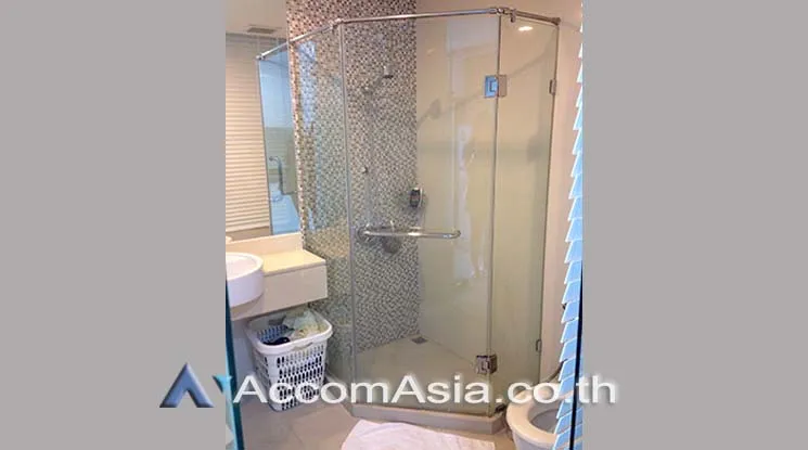 unit 1 Bedroom  Condominium For Rent & Sale in Ploenchit, Bangkok  near BTS Ratchadamri (AA19537)