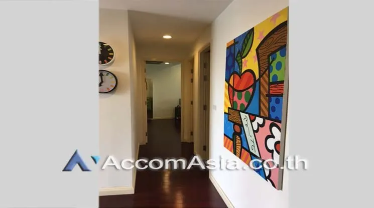 unit 2 Bedrooms  Condominium For Sale in Ploenchit, Bangkok  near BTS Ratchadamri (AA19560)