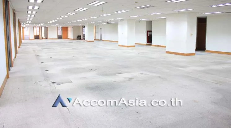 unit Office space For Rent in Silom, Bangkok  near MRT Lumphini (AA19664)