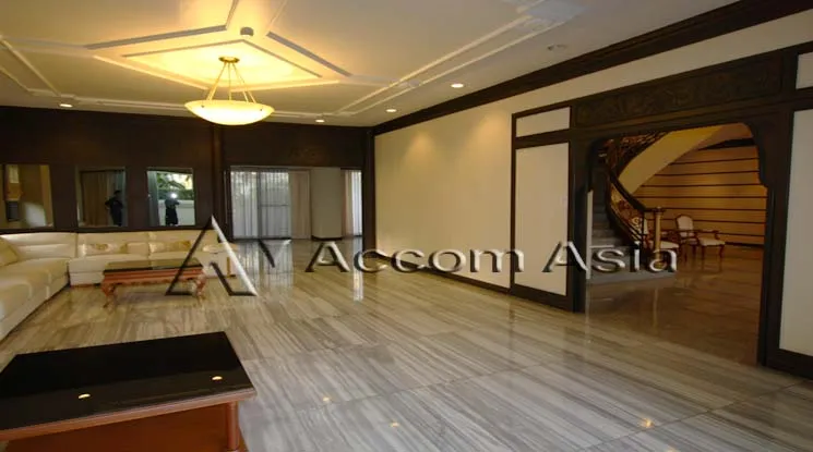 unitBig Balcony, Pet friendly |  4 Bedrooms  Apartment For Rent in Sukhumvit, Bangkok  near BTS Phrom Phong (1029301)