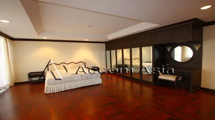 8  4 br Apartment For Rent in Sukhumvit ,Bangkok BTS Phrom Phong at Pet friendly - High rise Apartment in Phrom Phong 1029301