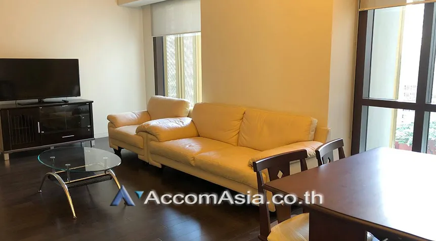 unit 1 Bedroom  Condominium For Rent in Ploenchit, Bangkok  near BTS Ratchadamri (AA19675)