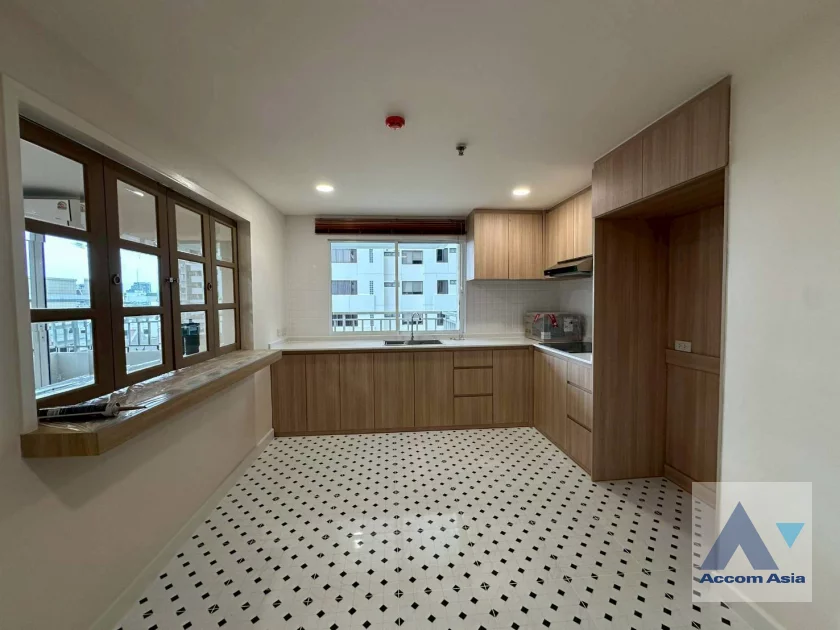 8  2 br Condominium For Rent in Sathorn ,Bangkok BTS Sala Daeng - MRT Lumphini at Sathorn Park Place AA19684
