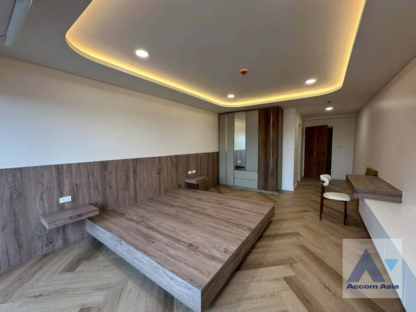 10  2 br Condominium For Rent in Sathorn ,Bangkok BTS Sala Daeng - MRT Lumphini at Sathorn Park Place AA19684