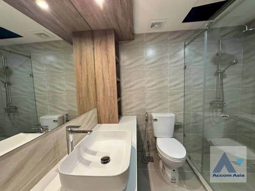 15  2 br Condominium For Rent in Sathorn ,Bangkok BTS Sala Daeng - MRT Lumphini at Sathorn Park Place AA19684