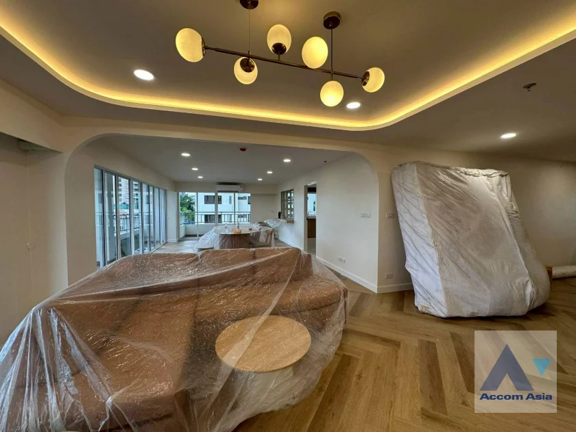 4  2 br Condominium For Rent in Sathorn ,Bangkok BTS Sala Daeng - MRT Lumphini at Sathorn Park Place AA19684