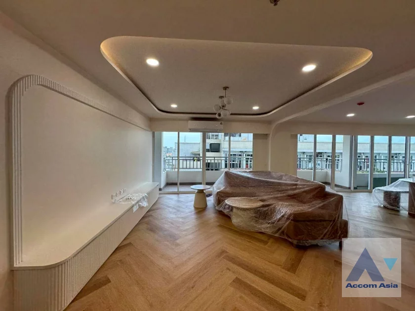 5  2 br Condominium For Rent in Sathorn ,Bangkok BTS Sala Daeng - MRT Lumphini at Sathorn Park Place AA19684