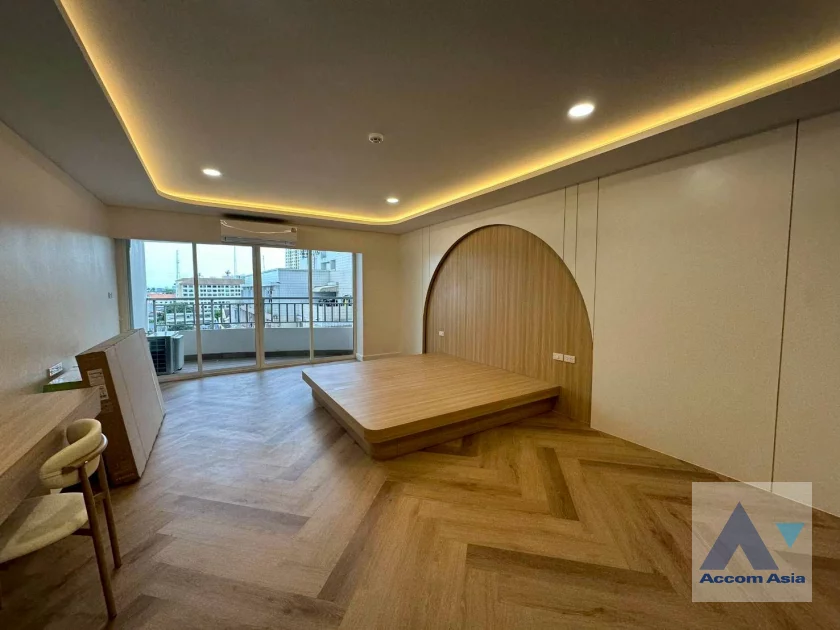12  2 br Condominium For Rent in Sathorn ,Bangkok BTS Sala Daeng - MRT Lumphini at Sathorn Park Place AA19684