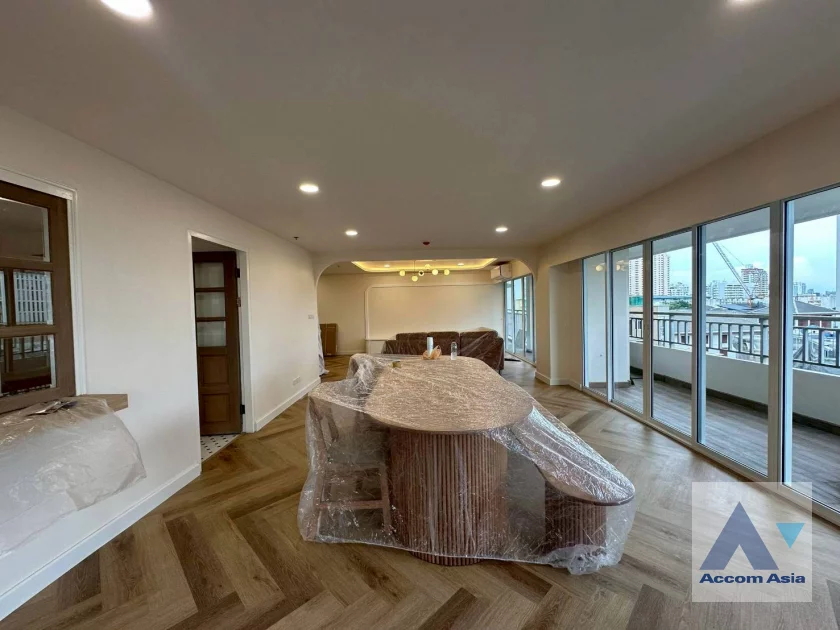  1  2 br Condominium For Rent in Sathorn ,Bangkok BTS Sala Daeng - MRT Lumphini at Sathorn Park Place AA19684